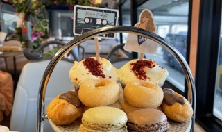 テイラー・スウィフト風 アフタヌーンティー・バスツアー